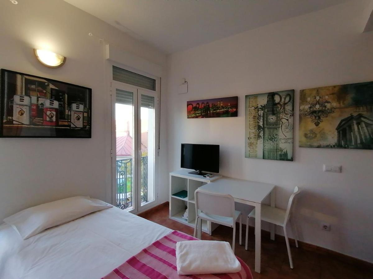 Apartamentos El Puente Μαδρίτη Εξωτερικό φωτογραφία