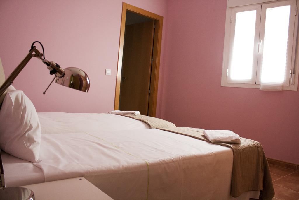 Apartamentos El Puente Μαδρίτη Δωμάτιο φωτογραφία