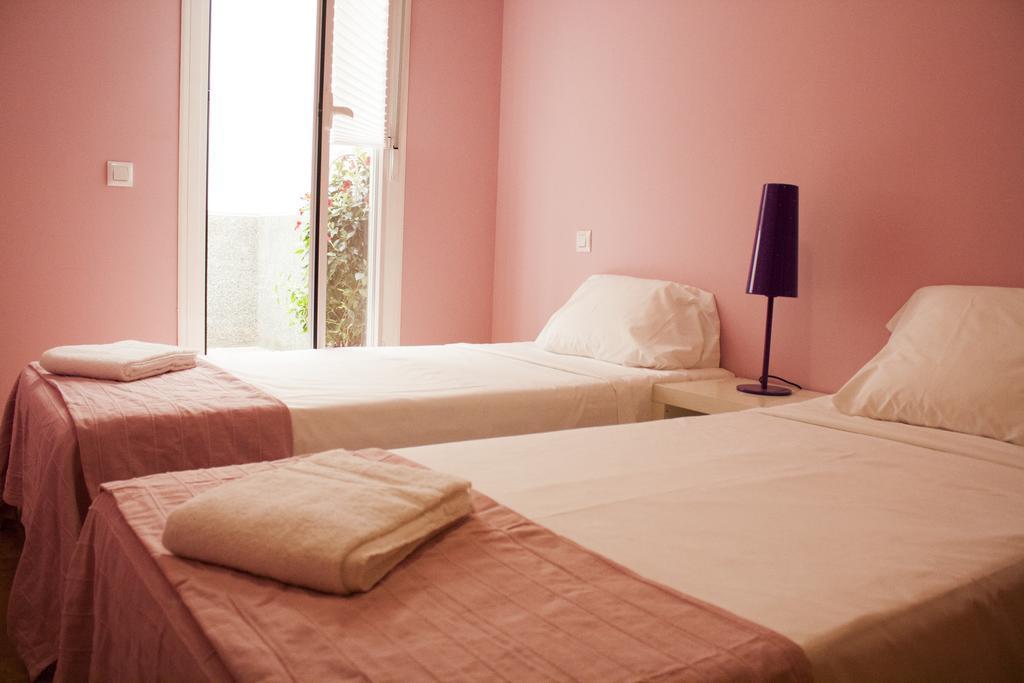 Apartamentos El Puente Μαδρίτη Δωμάτιο φωτογραφία
